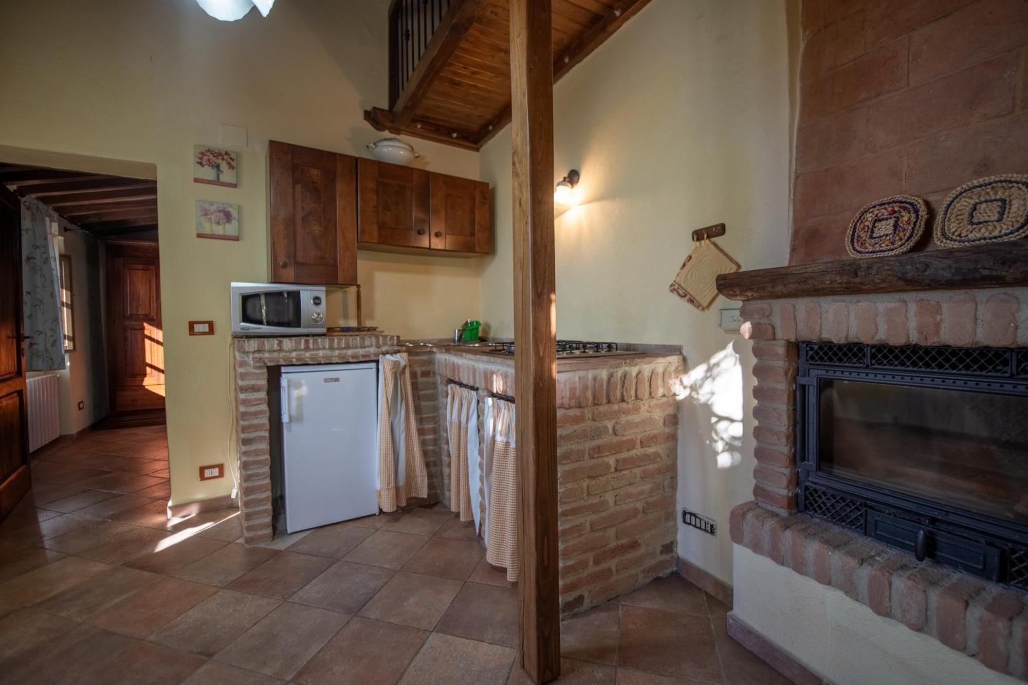 Agriturismo Antico Borgo Montacuto Pari Phòng bức ảnh